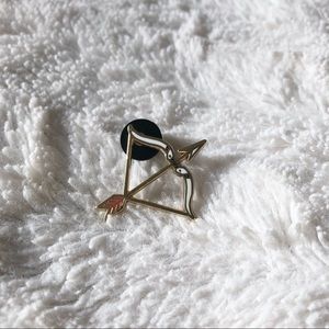 Small bow and arrow Sagittarius pin